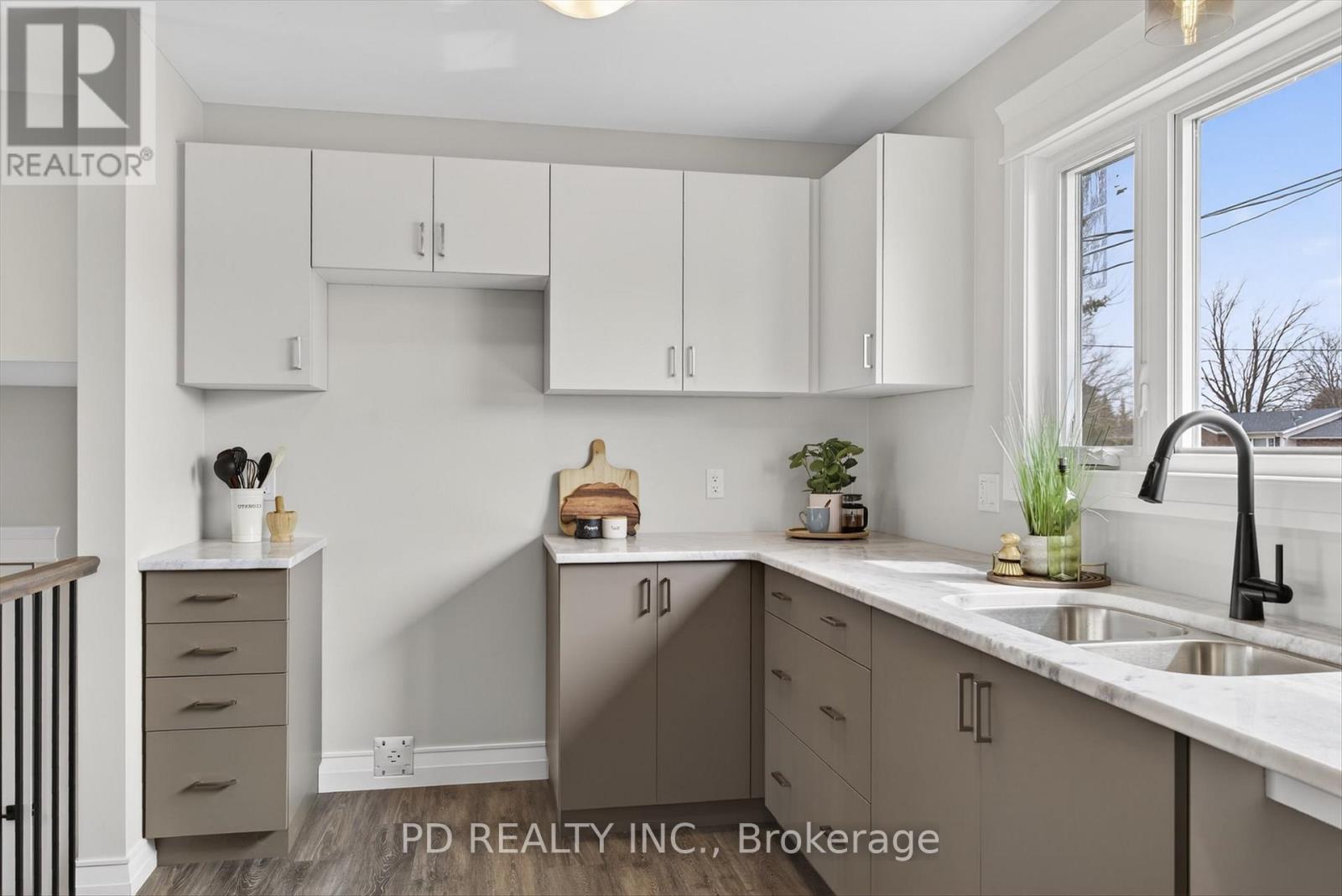 934 Mount Pleasant Road, Cavan Monaghan (Cavan Twp), Ontario  L0A 1C0 - Photo 16 - X12953316