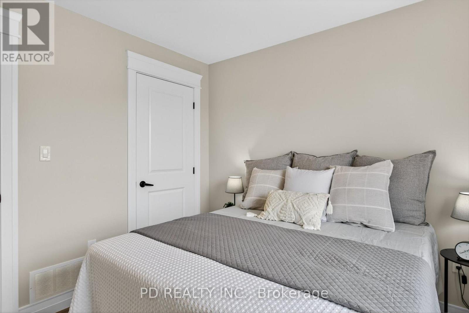 934 Mount Pleasant Road, Cavan Monaghan (Cavan Twp), Ontario  L0A 1C0 - Photo 19 - X12953316