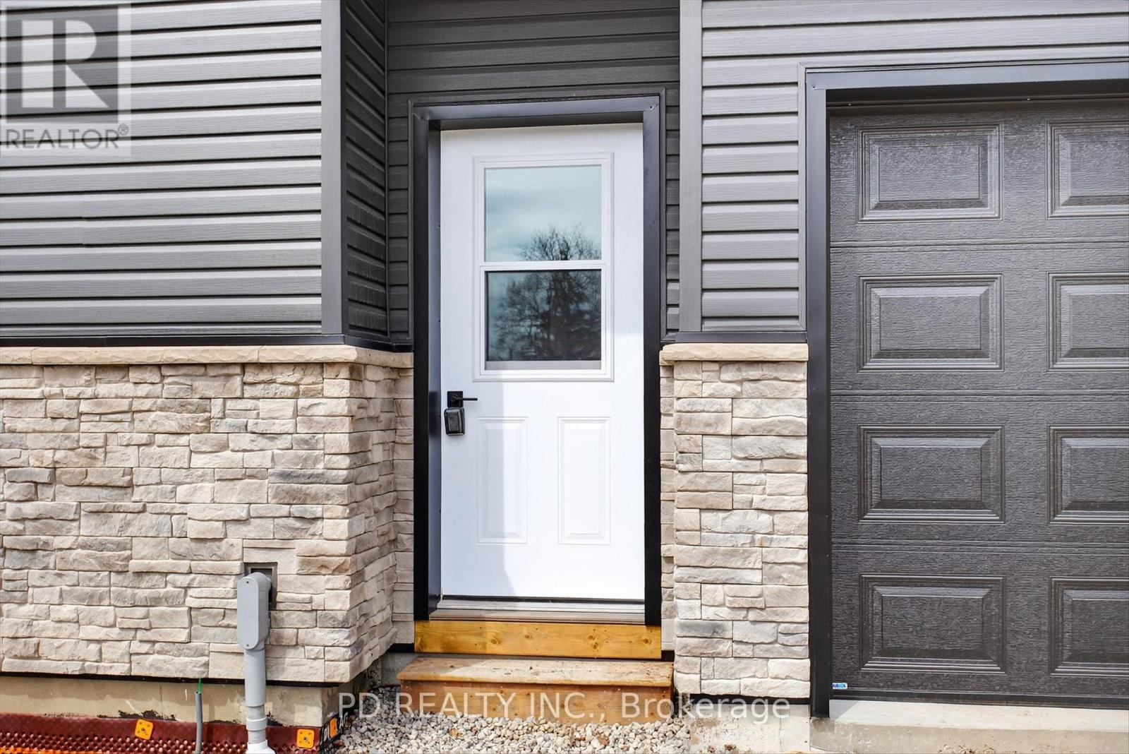 934 Mount Pleasant Road, Cavan Monaghan (Cavan Twp), Ontario  L0A 1C0 - Photo 5 - X12953316