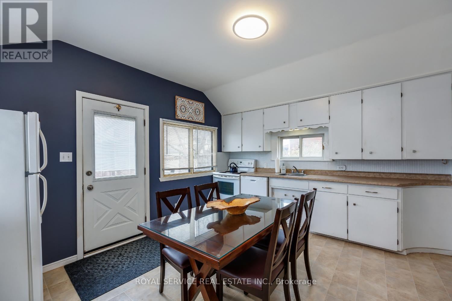 577 Braidwood Avenue, Peterborough (Otonabee Ward 1), Ontario  K9J 1V9 - Photo 17 - X12953528