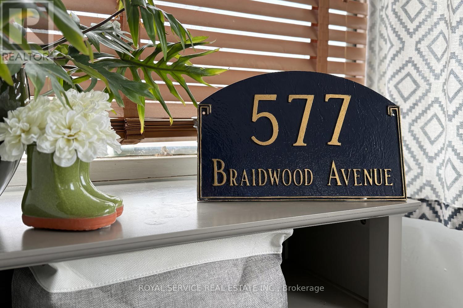 577 Braidwood Avenue, Peterborough (Otonabee Ward 1), Ontario  K9J 1V9 - Photo 4 - X12953528