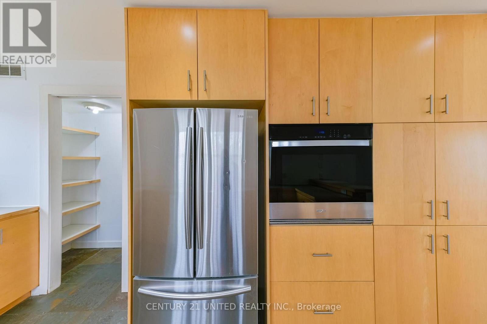 590 Maniece Avenue, Peterborough (Ashburnham Ward 4), Ontario  K9J 6X9 - Photo 12 - X12953580