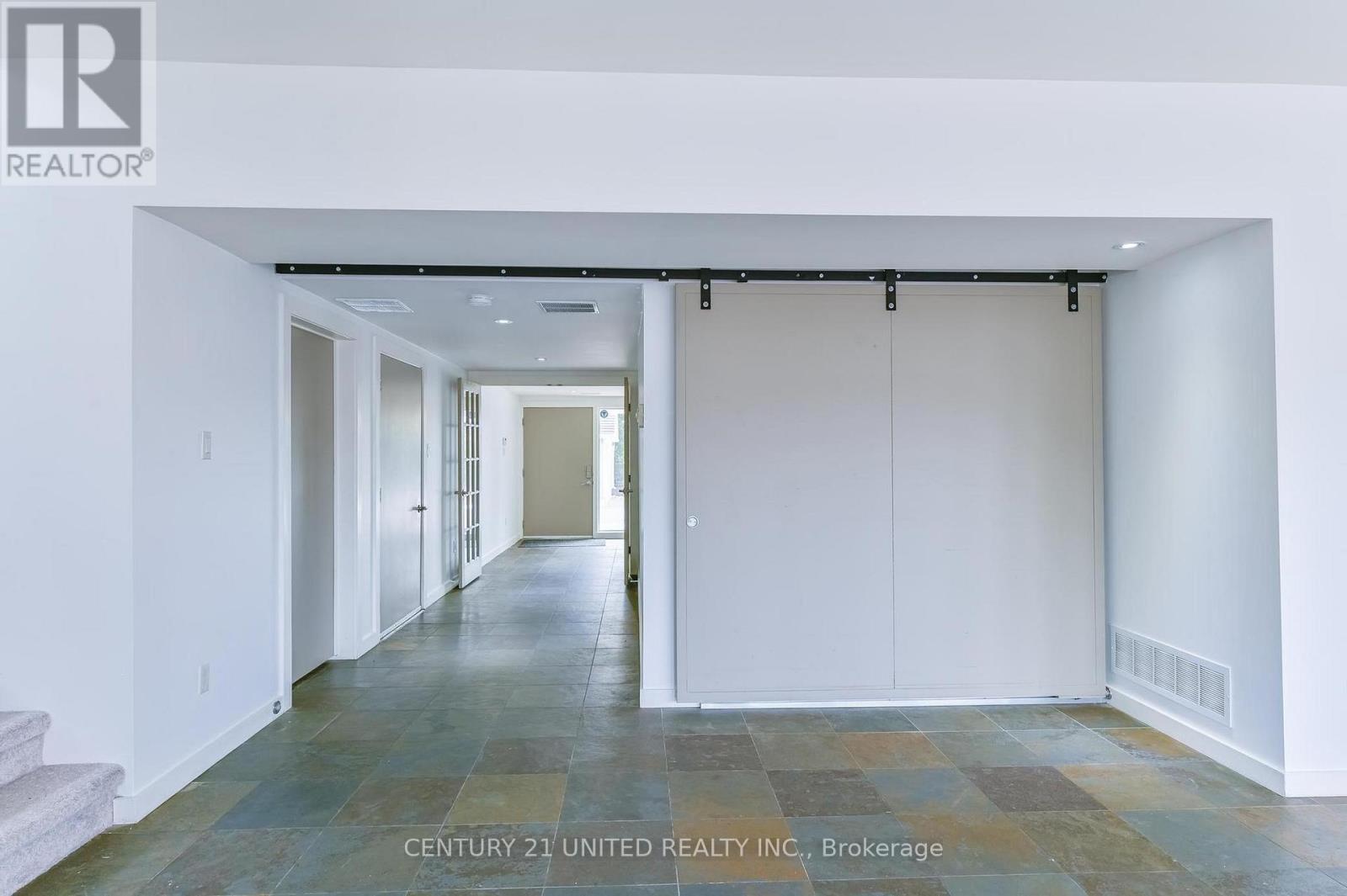 590 Maniece Avenue, Peterborough (Ashburnham Ward 4), Ontario  K9J 6X9 - Photo 14 - X12953580