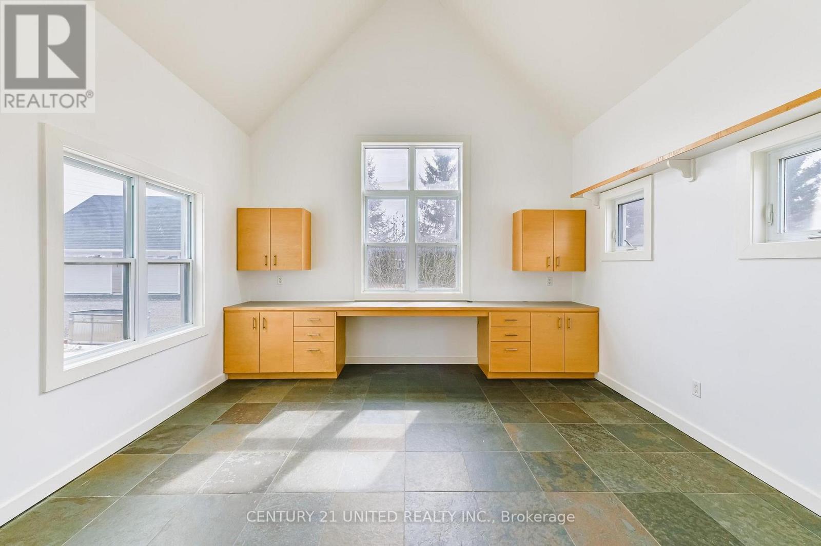 590 Maniece Avenue, Peterborough (Ashburnham Ward 4), Ontario  K9J 6X9 - Photo 16 - X12953580