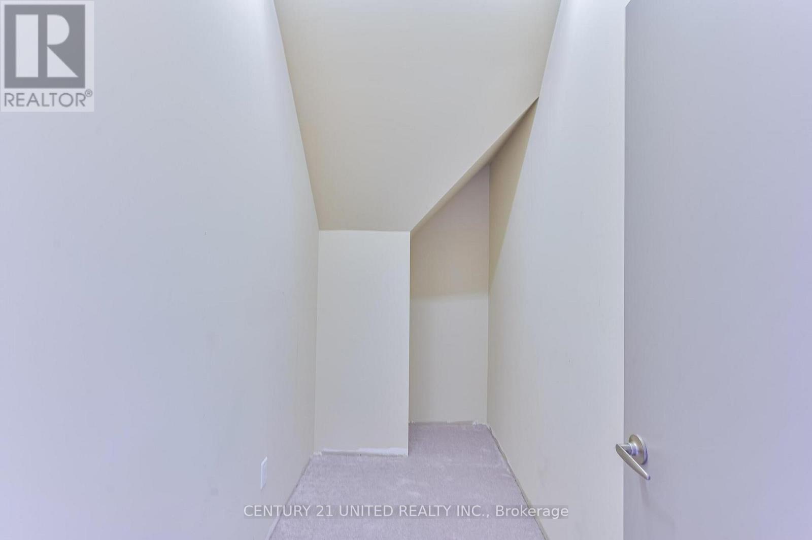 590 Maniece Avenue, Peterborough (Ashburnham Ward 4), Ontario  K9J 6X9 - Photo 37 - X12953580