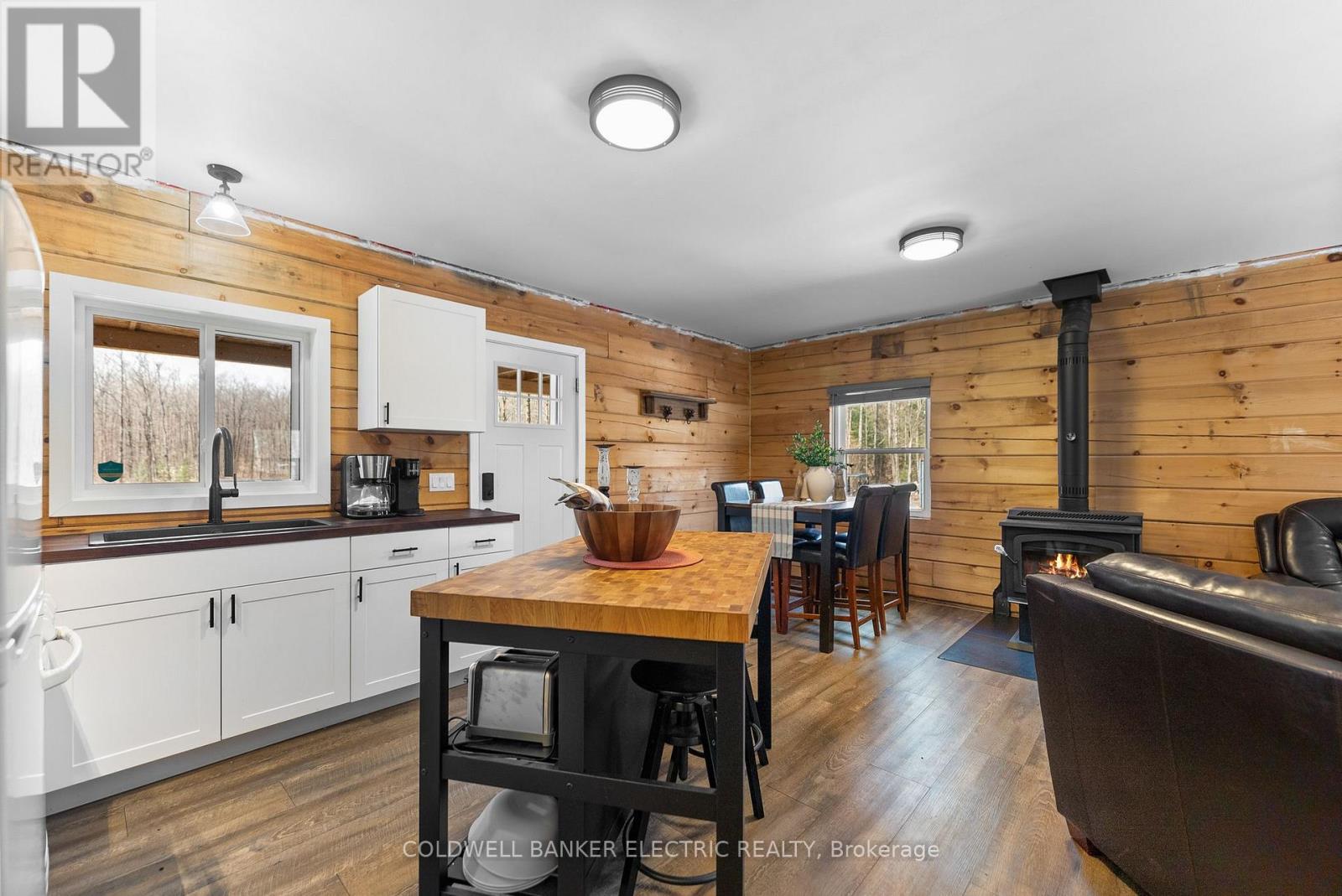 2075 Dyno Road, Highlands East (Cardiff Ward), Ontario  K0L 1C0 - Photo 12 - X12953726