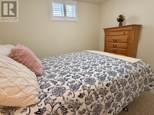 5 Susan Court, Kawartha Lakes (Lindsay), Ontario  K9H 4H1 - Photo 24 - X12954042