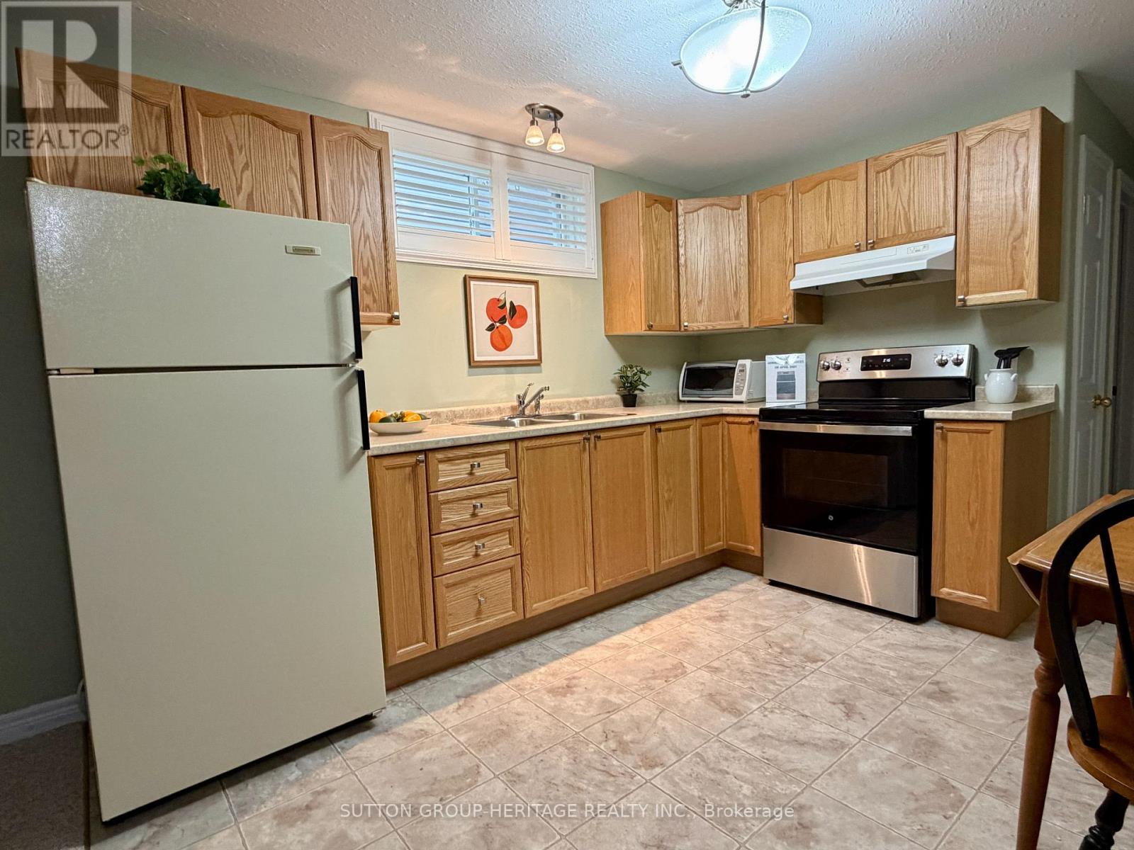 5 Susan Court, Kawartha Lakes (Lindsay), Ontario  K9H 4H1 - Photo 5 - X12954042