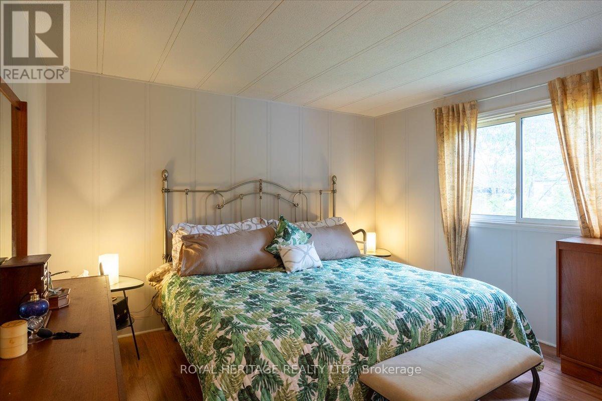 39 Circle Drive, Kawartha Lakes (Fenelon), Ontario  K9V 4R1 - Photo 10 - X12954534