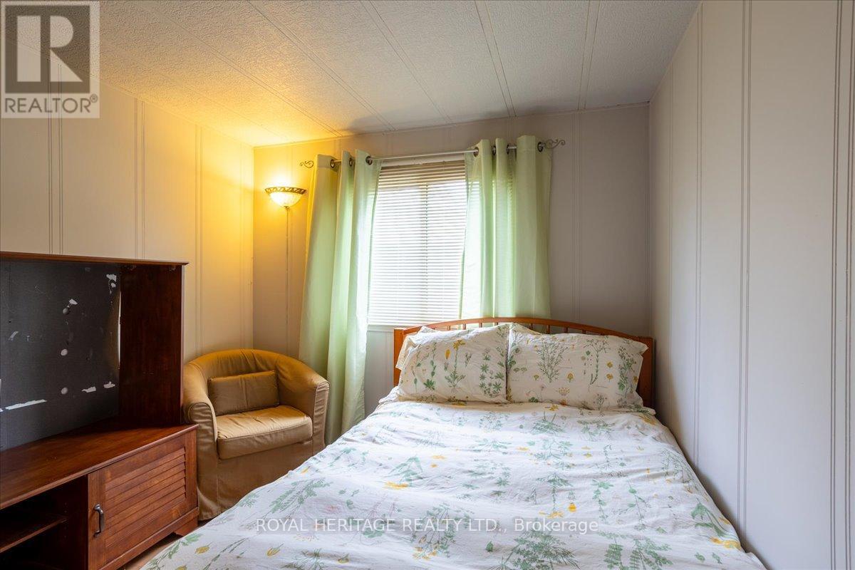 39 Circle Drive, Kawartha Lakes (Fenelon), Ontario  K9V 4R1 - Photo 11 - X12954534