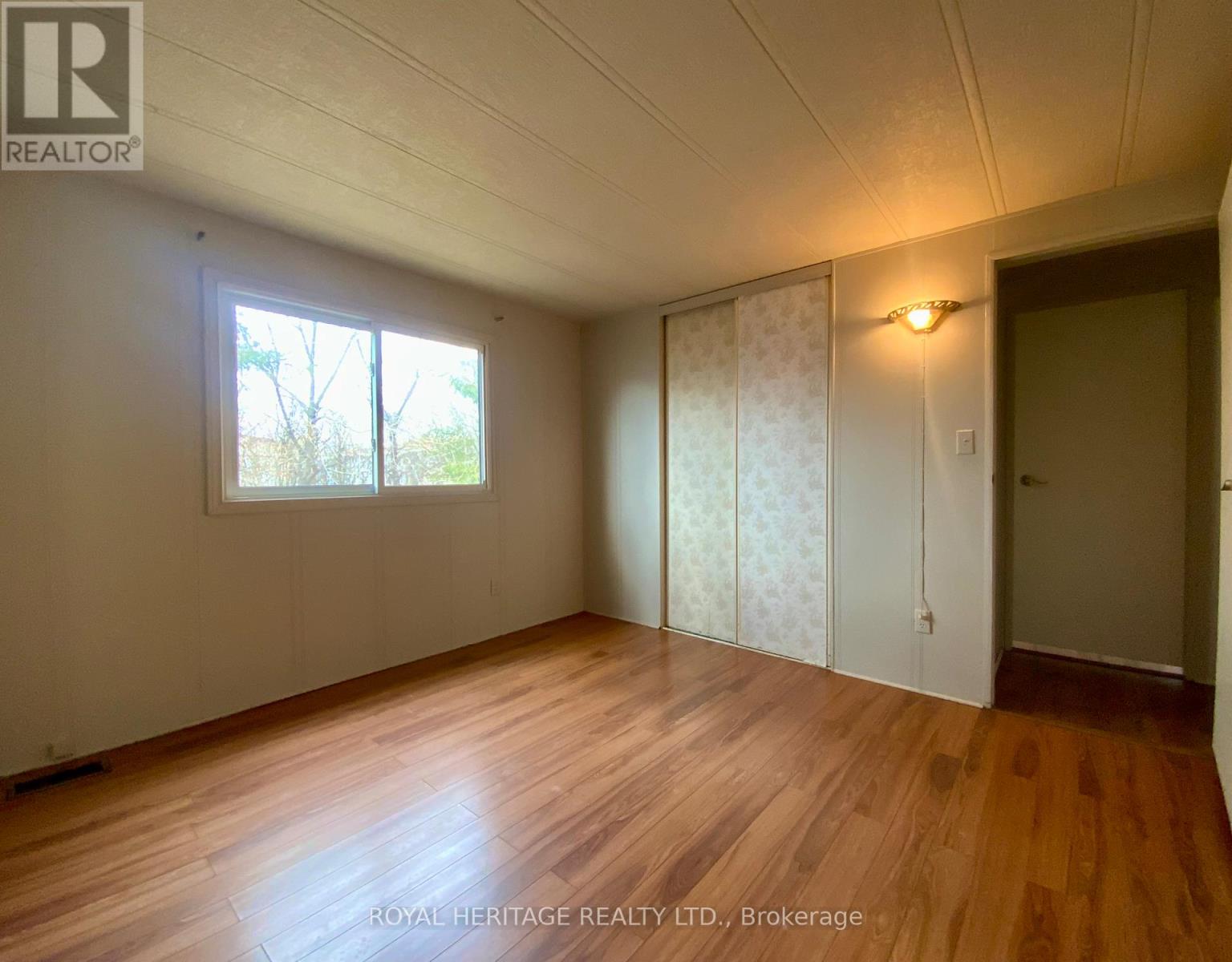 39 Circle Drive, Kawartha Lakes (Fenelon), Ontario  K9V 4R1 - Photo 20 - X12954534