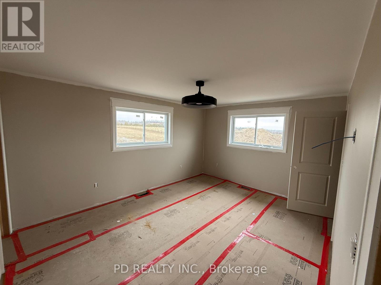 2467 Queen Mary Street, Cavan Monaghan (Cavan Twp), Ontario  L0A 1C0 - Photo 24 - X12954766