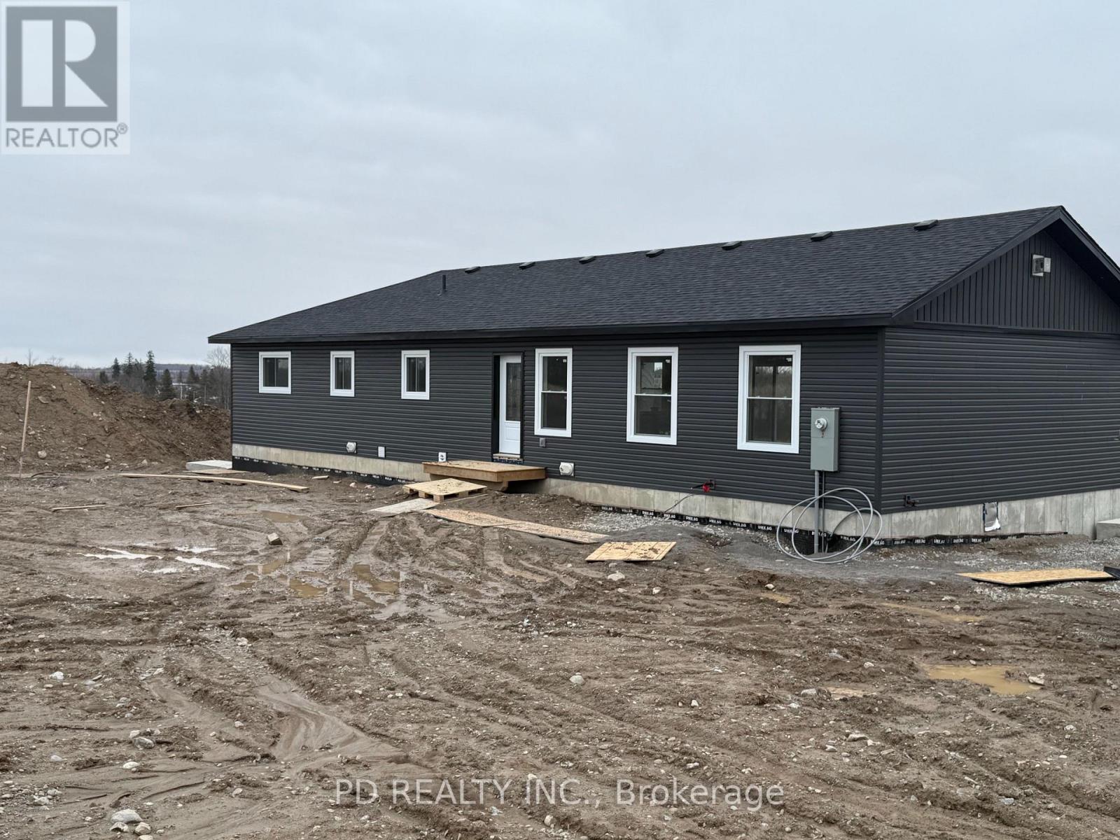 2467 Queen Mary Street, Cavan Monaghan (Cavan Twp), Ontario  L0A 1C0 - Photo 35 - X12954766