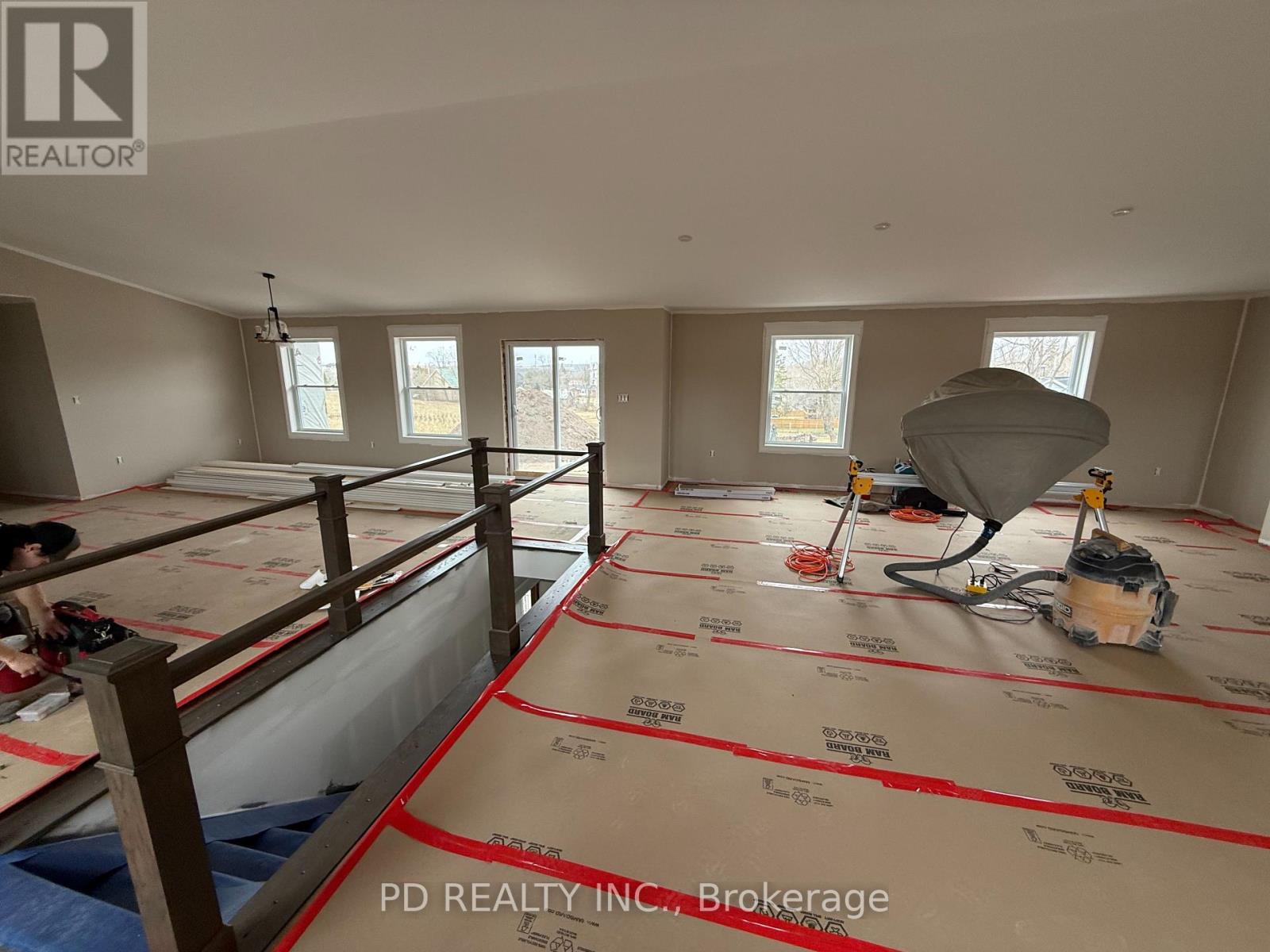 2467 Queen Mary Street, Cavan Monaghan (Cavan Twp), Ontario  L0A 1C0 - Photo 4 - X12954766