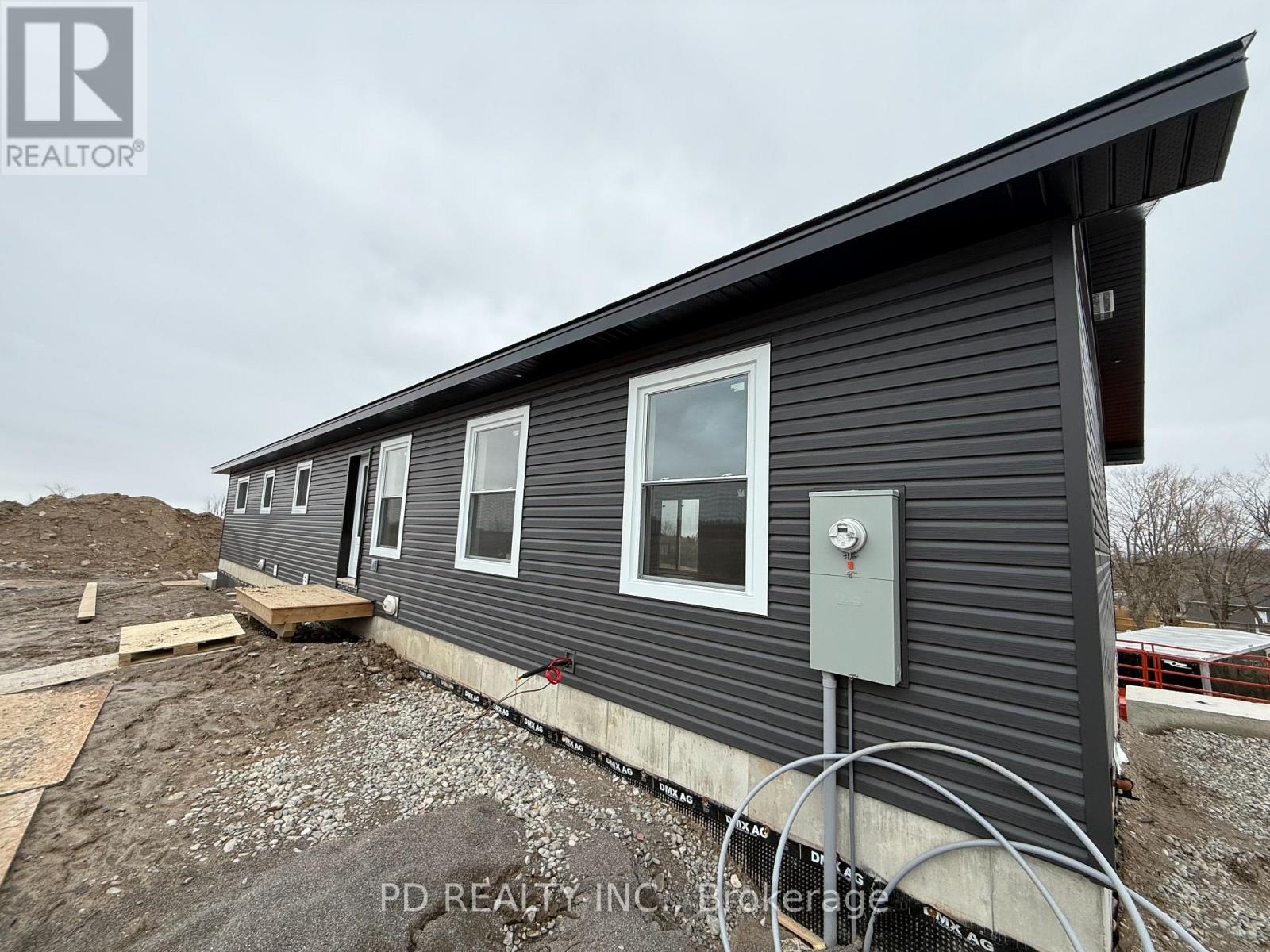 2467 Queen Mary Street, Cavan Monaghan (Cavan Twp), Ontario  L0A 1C0 - Photo 45 - X12954766