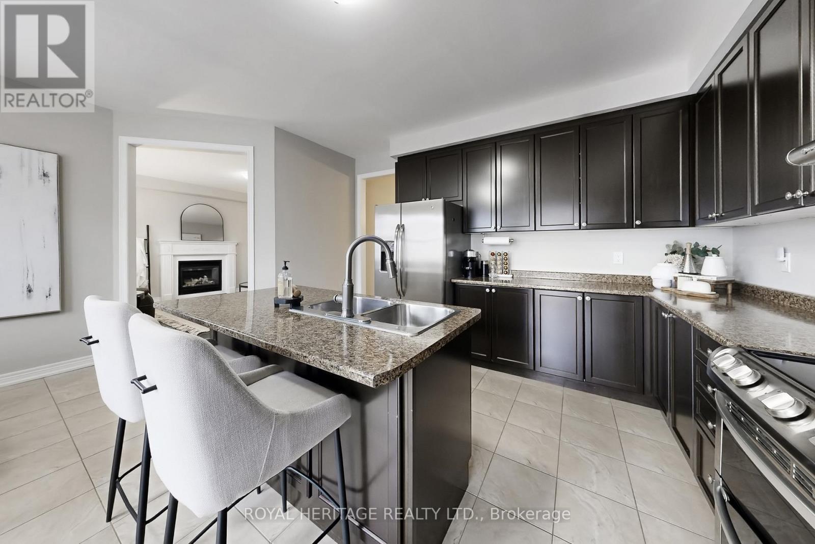 115 Grady Drive, Clarington (Newcastle), Ontario  L1B 0C6 - Photo 13 - E12955006