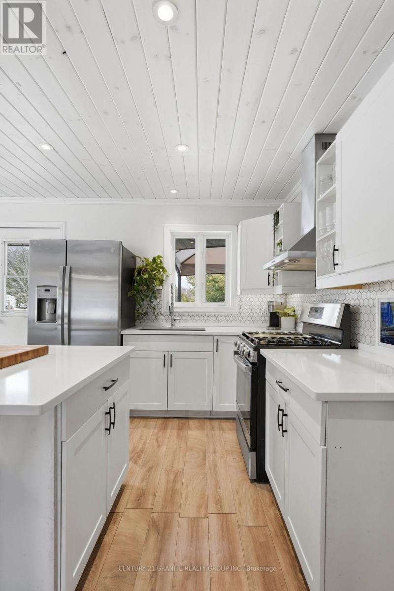 28 Pine Ridge Road, Bancroft (Dungannon Ward), Ontario  K0L 1C0 - Photo 11 - X12955170