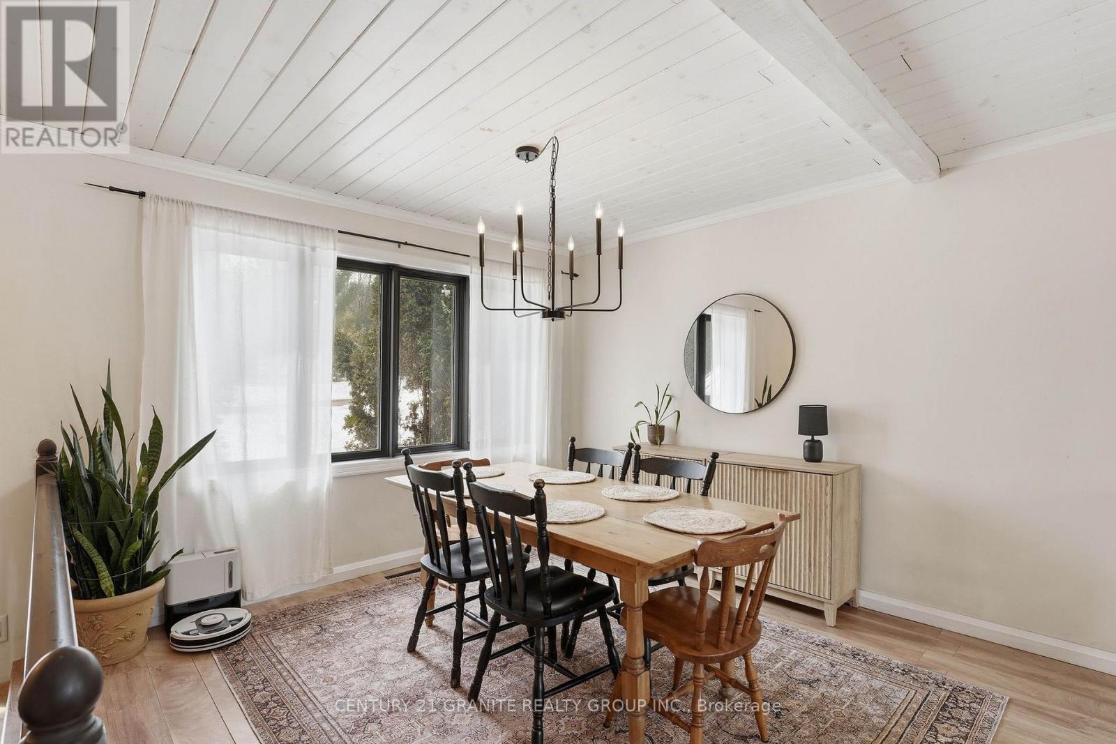 28 Pine Ridge Road, Bancroft (Dungannon Ward), Ontario  K0L 1C0 - Photo 12 - X12955170