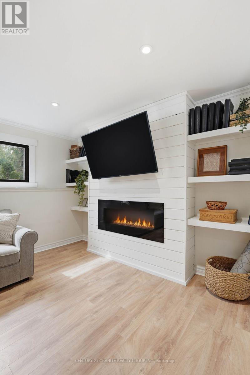 28 Pine Ridge Road, Bancroft (Dungannon Ward), Ontario  K0L 1C0 - Photo 33 - X12955170