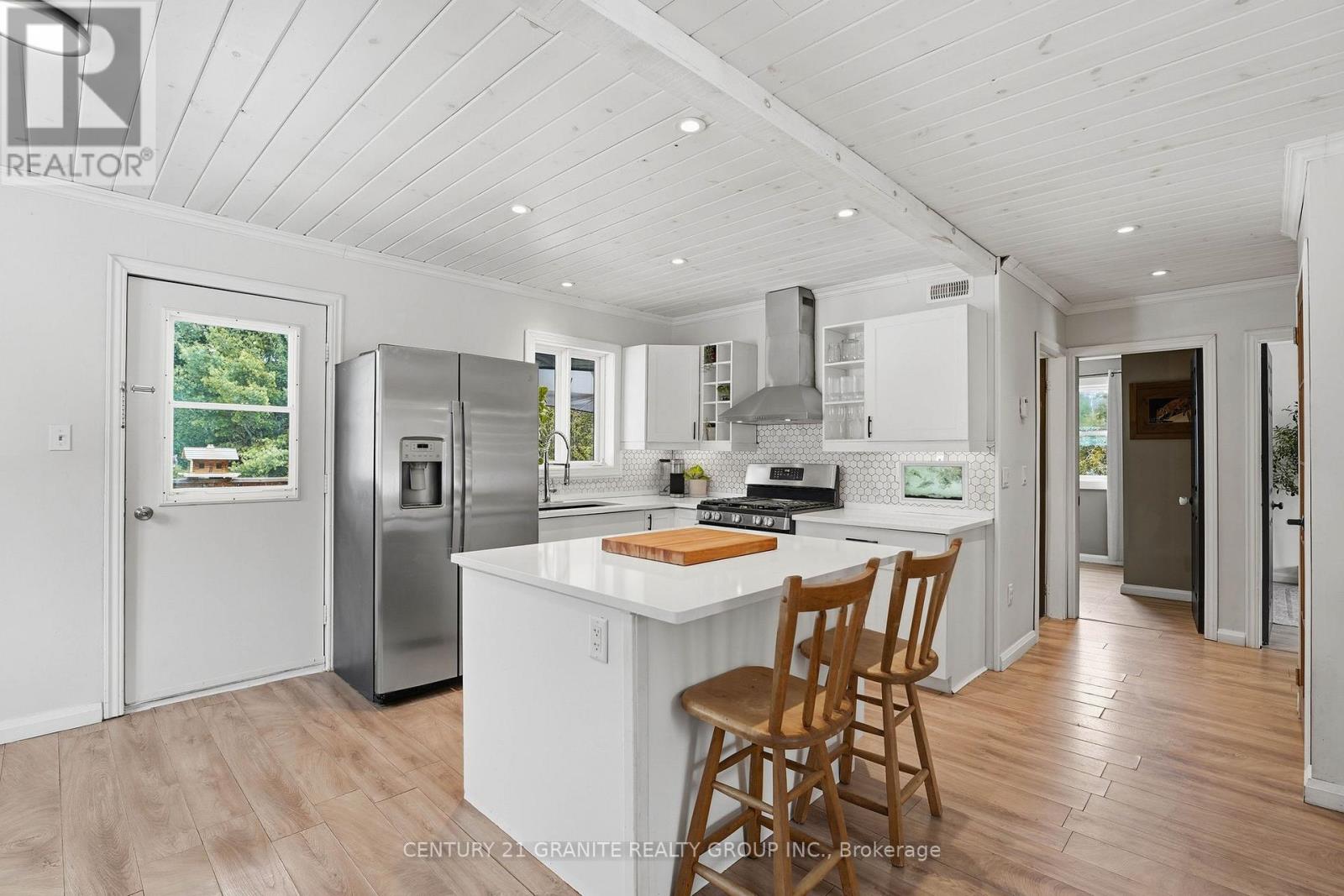 28 Pine Ridge Road, Bancroft (Dungannon Ward), Ontario  K0L 1C0 - Photo 7 - X12955170