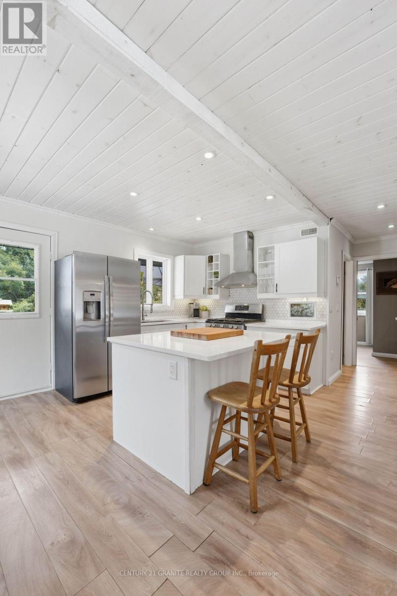 28 Pine Ridge Road, Bancroft (Dungannon Ward), Ontario  K0L 1C0 - Photo 8 - X12955170