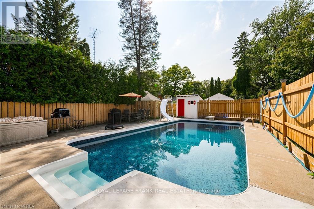 37 Sussex Street N, Kawartha Lakes (Lindsay), Ontario  K9V 4H6 - Photo 14 - X12957646