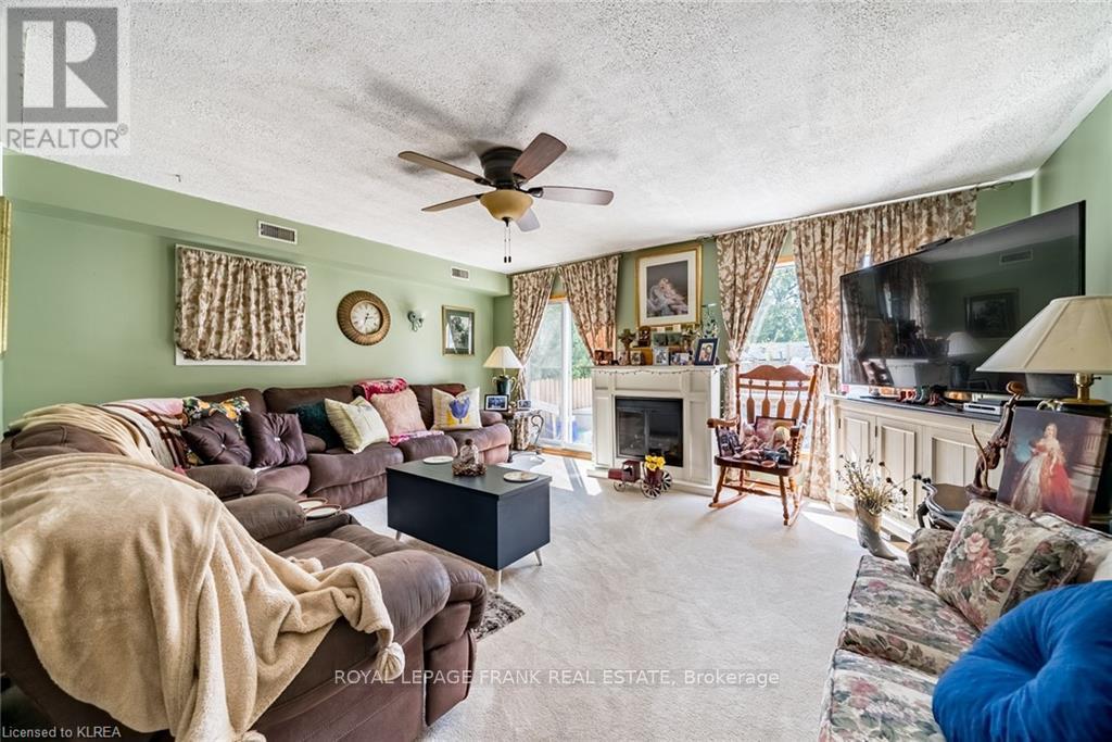 37 Sussex Street N, Kawartha Lakes (Lindsay), Ontario  K9V 4H6 - Photo 18 - X12957646