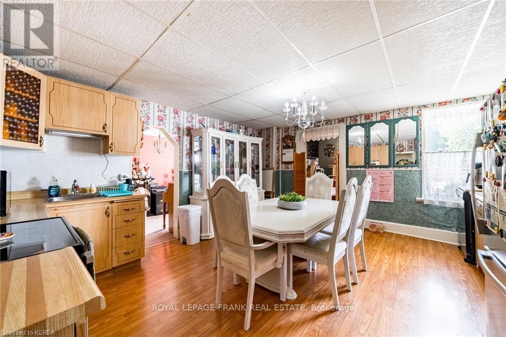 37 Sussex Street N, Kawartha Lakes (Lindsay), Ontario  K9V 4H6 - Photo 22 - X12957646