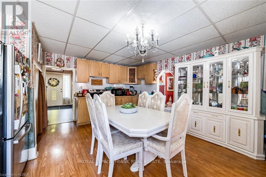 37 Sussex Street N, Kawartha Lakes (Lindsay), Ontario  K9V 4H6 - Photo 24 - X12957646