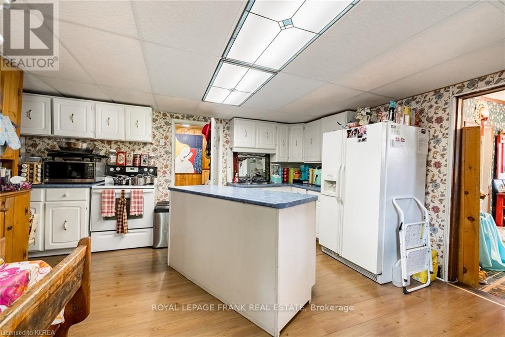 37 Sussex Street N, Kawartha Lakes (Lindsay), Ontario  K9V 4H6 - Photo 27 - X12957646