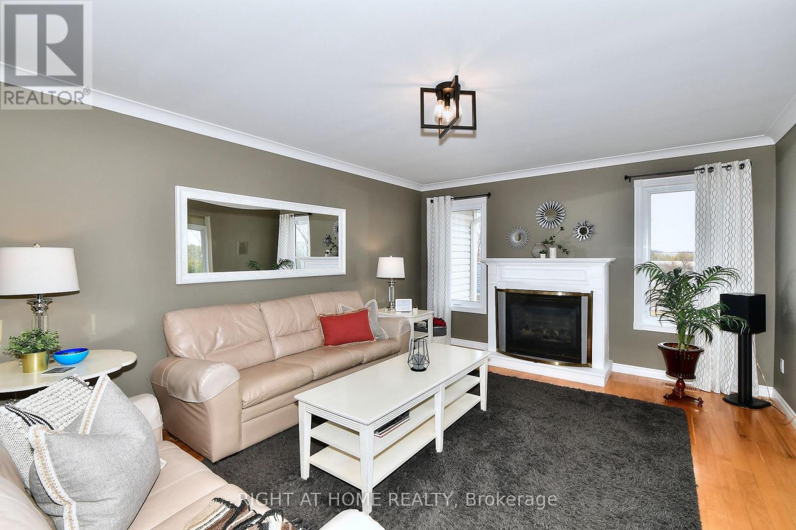 599 Maniece Avenue, Peterborough (Ashburnham Ward 4), Ontario  K9L 0C1 - Photo 15 - X12958266