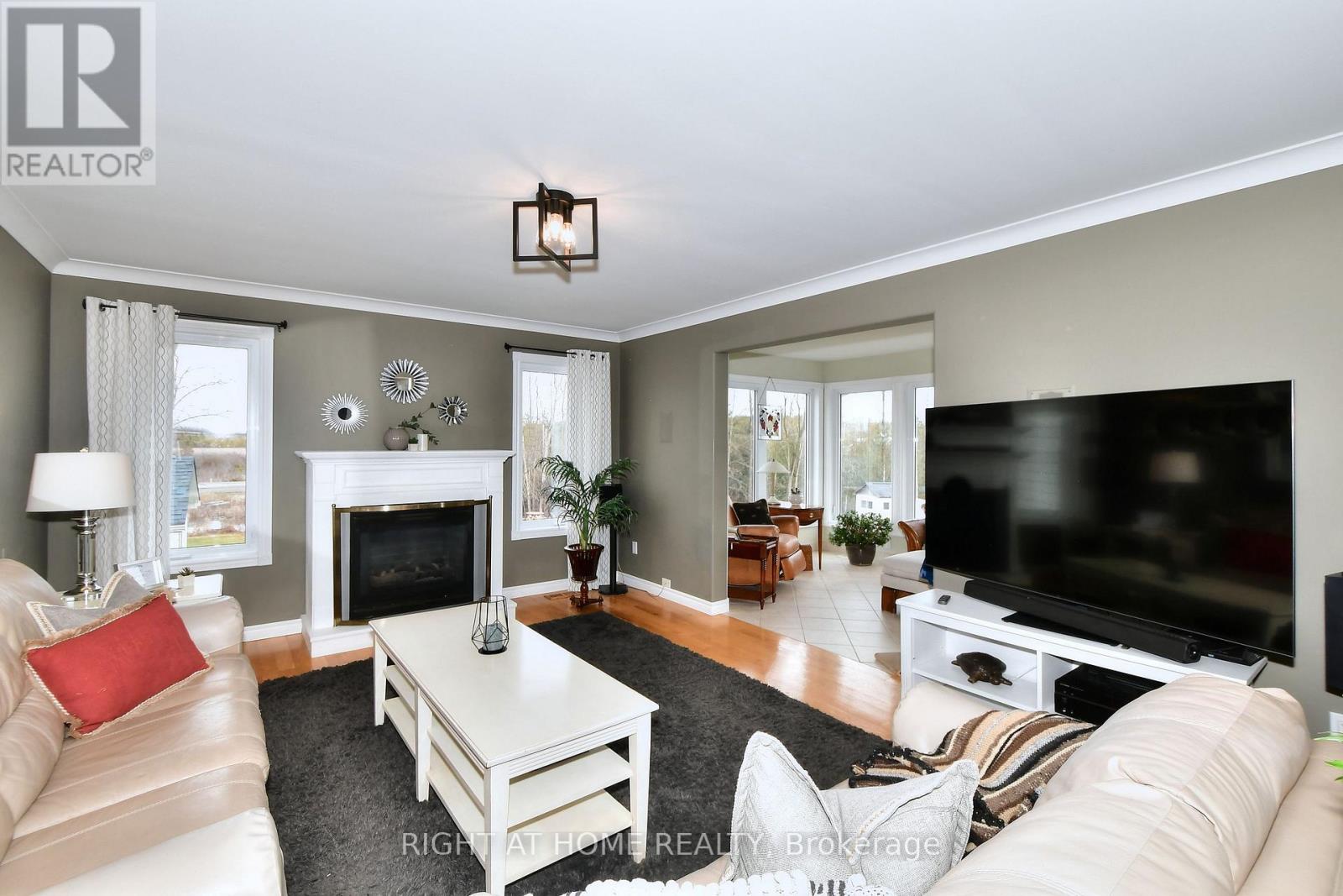 599 Maniece Avenue, Peterborough (Ashburnham Ward 4), Ontario  K9L 0C1 - Photo 16 - X12958266