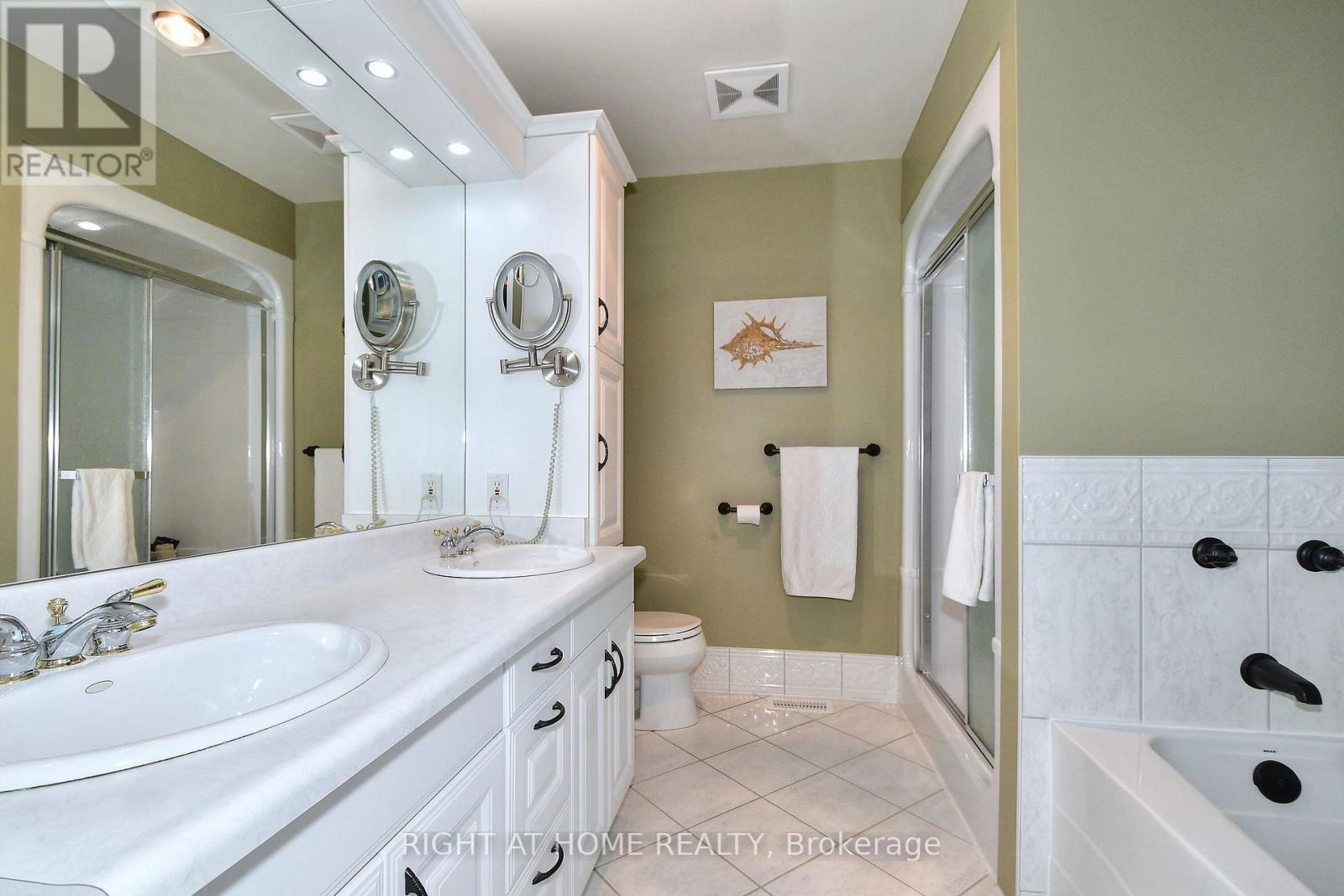 599 Maniece Avenue, Peterborough (Ashburnham Ward 4), Ontario  K9L 0C1 - Photo 31 - X12958266