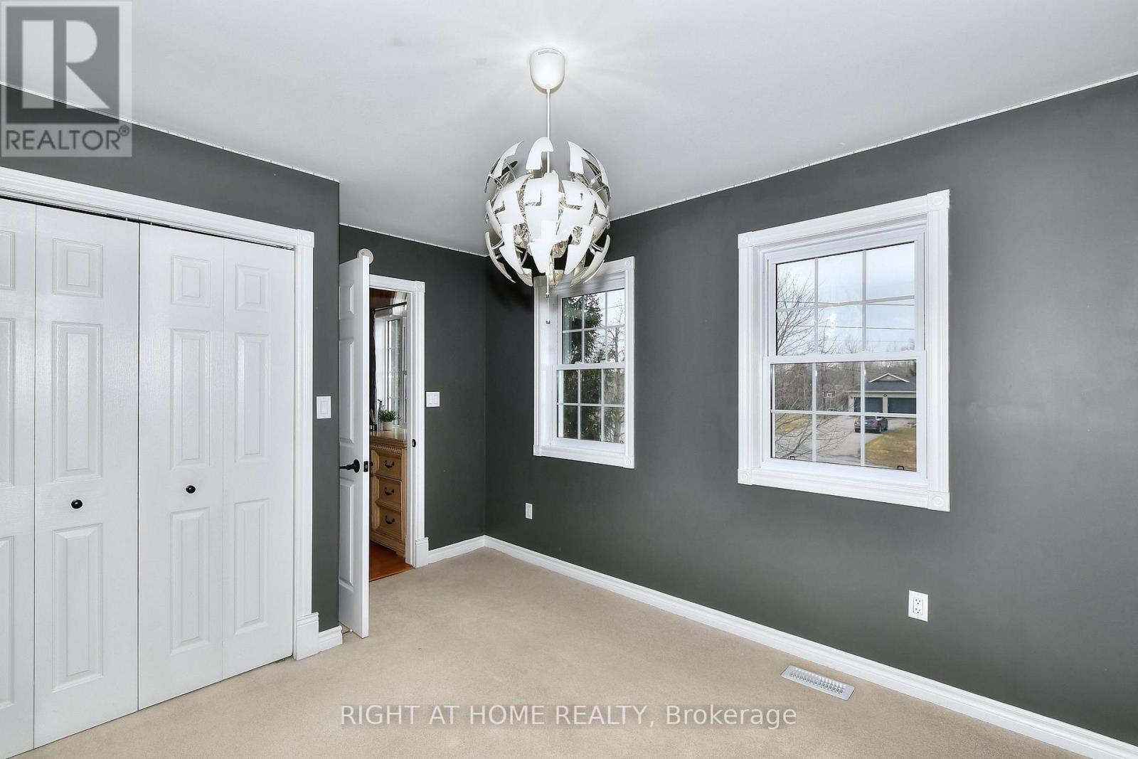 599 Maniece Avenue, Peterborough (Ashburnham Ward 4), Ontario  K9L 0C1 - Photo 32 - X12958266