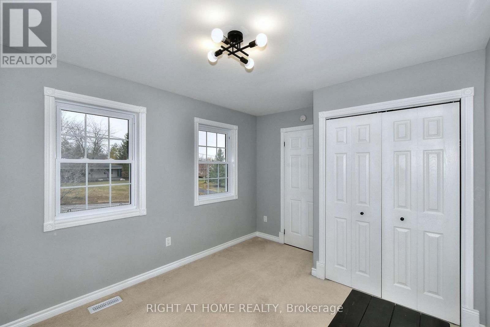 599 Maniece Avenue, Peterborough (Ashburnham Ward 4), Ontario  K9L 0C1 - Photo 33 - X12958266