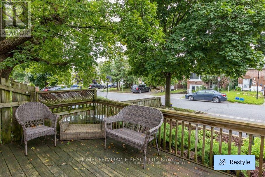 738 Mountain Ash Road, Peterborough (Otonabee Ward 1), Ontario  K9J 8K1 - Photo 3 - X12958516