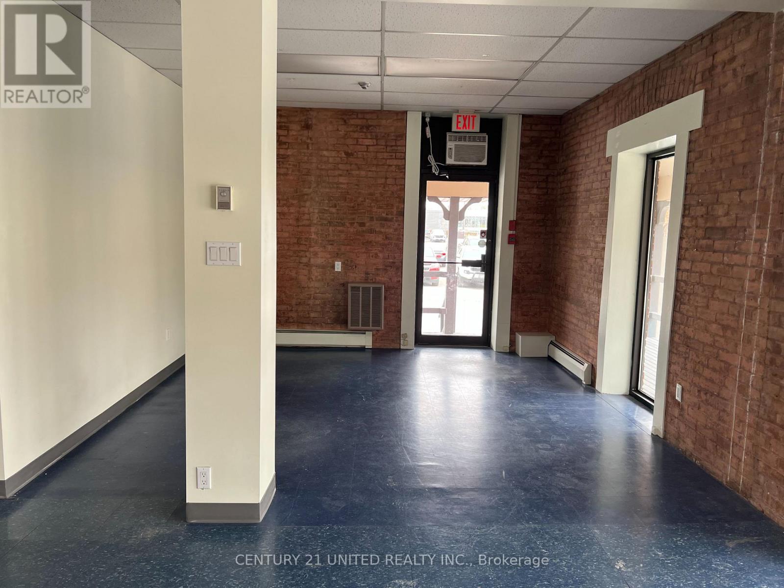 K - 190 Charlotte Street, Peterborough (Town Ward 3), Ontario  K9J 2T8 - Photo 3 - X12959386