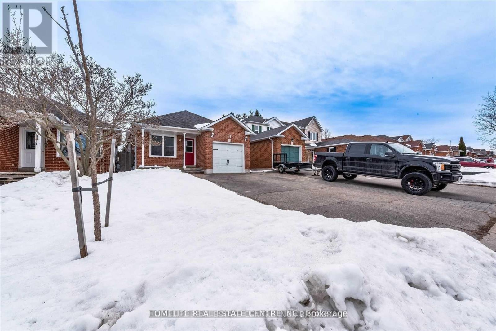 79 Hart Boulevard, Clarington (Newcastle), Ontario  L1B 1E4 - Photo 2 - E12960458