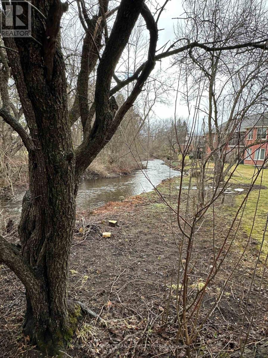 8 - 1121 Armour Road, Peterborough (Ashburnham Ward 4), Ontario  K9H 7N8 - Photo 33 - X12960842