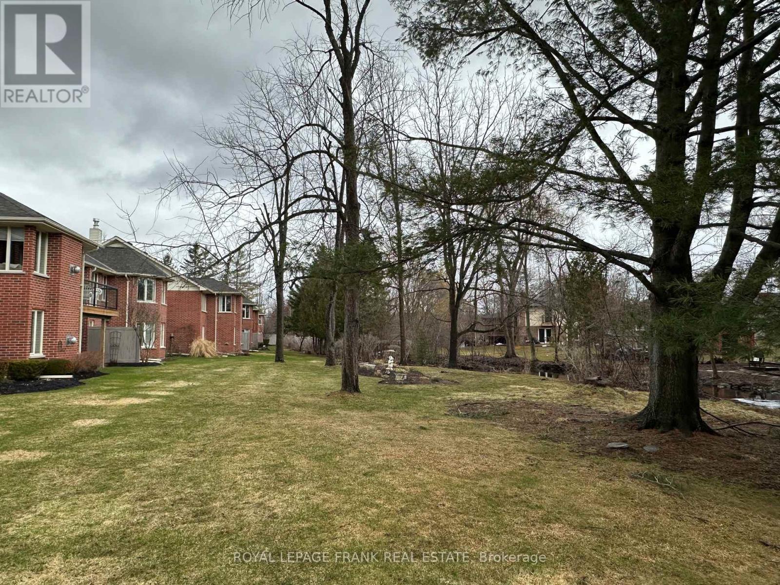 8 - 1121 Armour Road, Peterborough (Ashburnham Ward 4), Ontario  K9H 7N8 - Photo 36 - X12960842