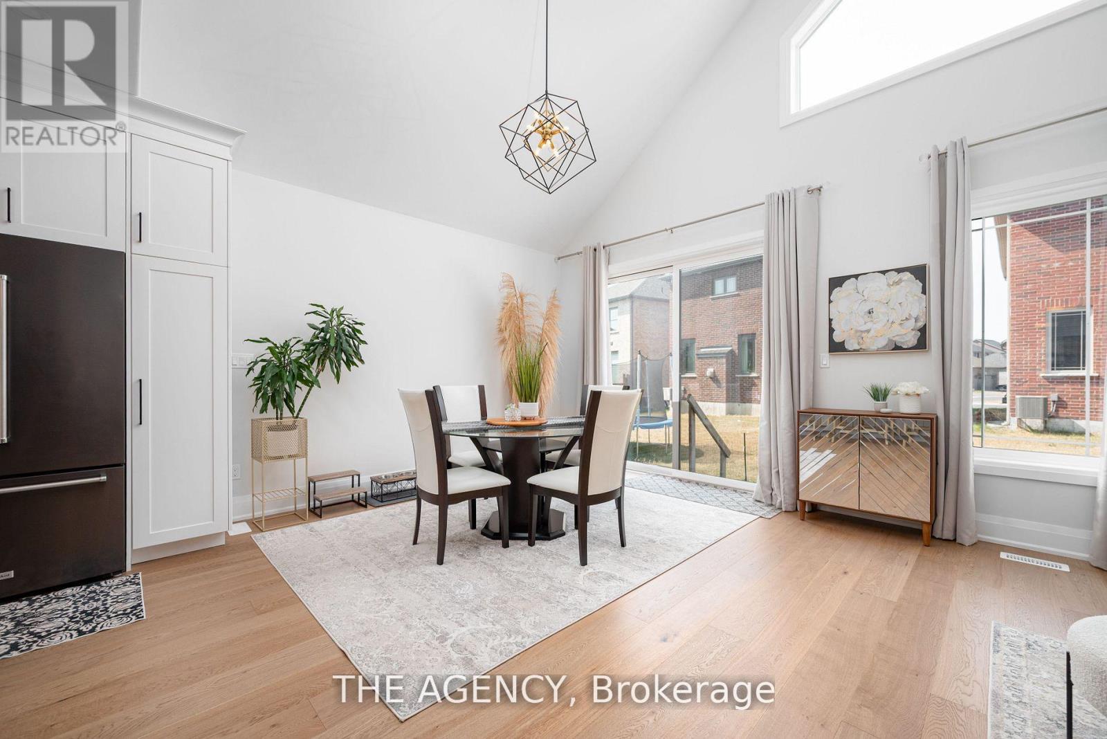 425 Melling Avenue, Peterborough (Northcrest Ward 5), Ontario  K9H 0J2 - Photo 12 - X12961250