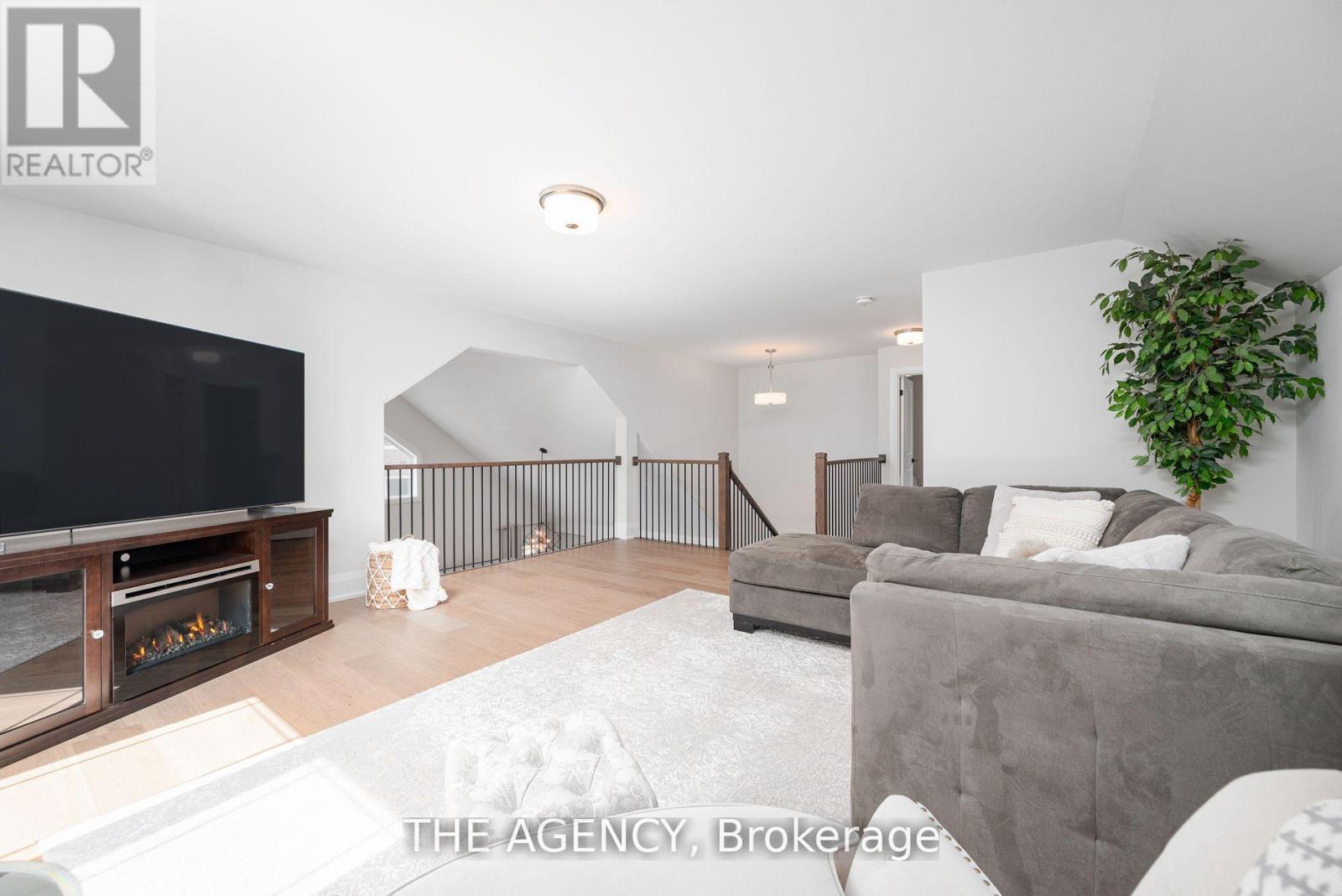 425 Melling Avenue, Peterborough (Northcrest Ward 5), Ontario  K9H 0J2 - Photo 15 - X12961250