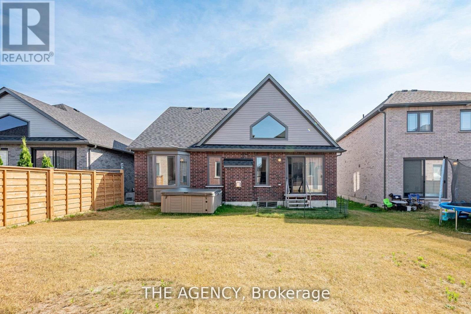 425 Melling Avenue, Peterborough (Northcrest Ward 5), Ontario  K9H 0J2 - Photo 38 - X12961250