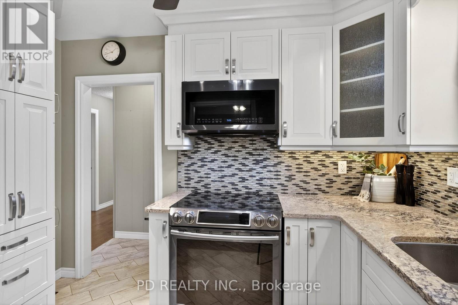 200 Charlore Park Drive, Kawartha Lakes (Omemee), Ontario  K0L 2W0 - Photo 19 - X12962642