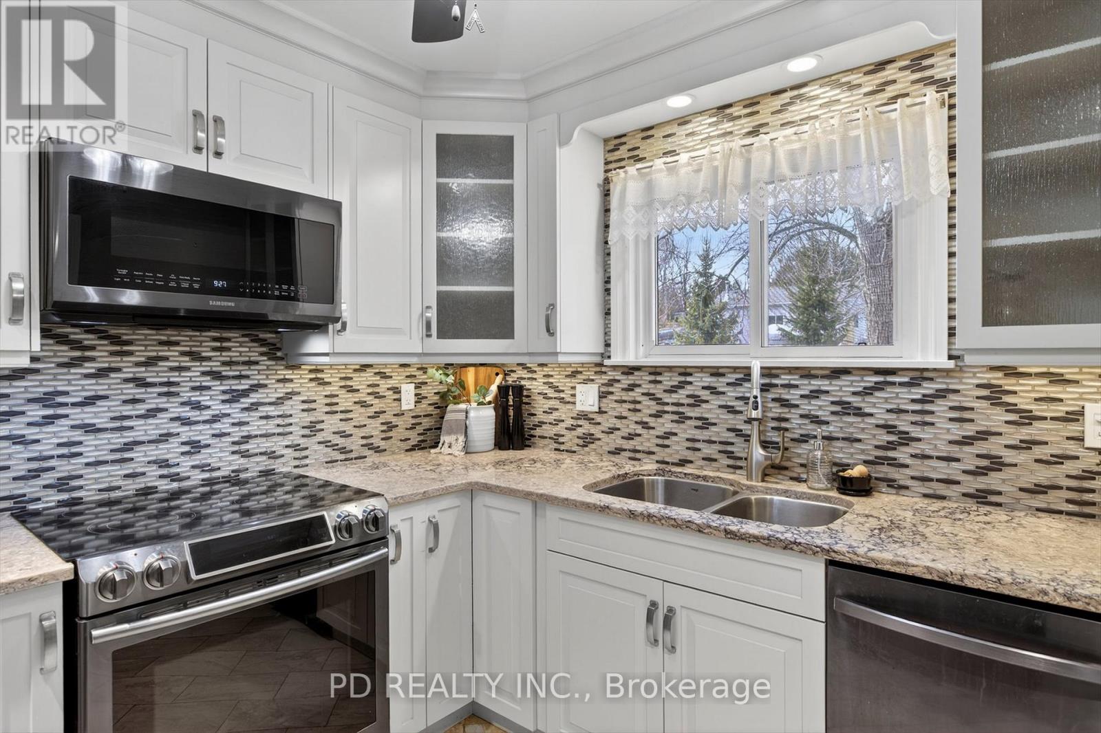 200 Charlore Park Drive, Kawartha Lakes (Omemee), Ontario  K0L 2W0 - Photo 20 - X12962642