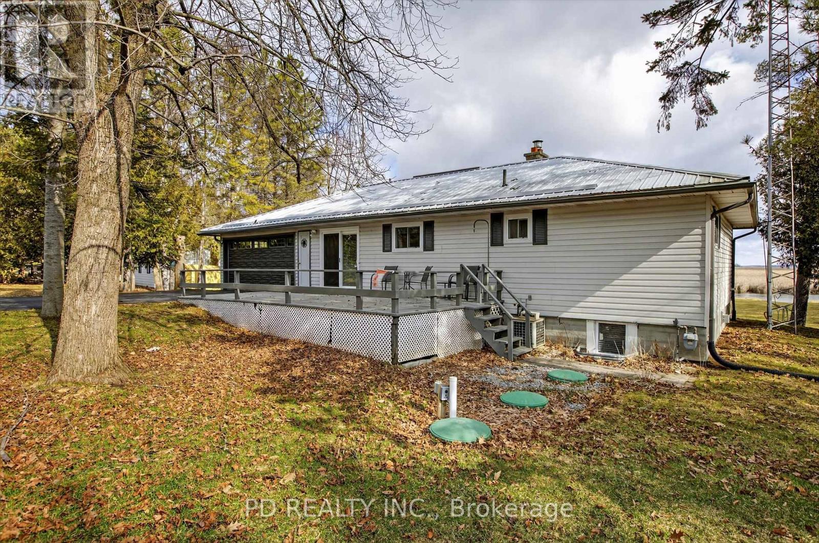 200 Charlore Park Drive, Kawartha Lakes (Omemee), Ontario  K0L 2W0 - Photo 3 - X12962642