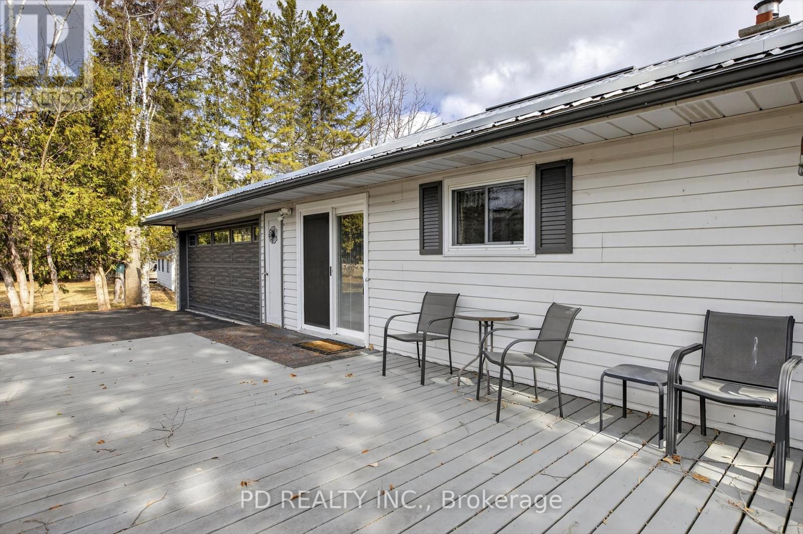 200 Charlore Park Drive, Kawartha Lakes (Omemee), Ontario  K0L 2W0 - Photo 41 - X12962642