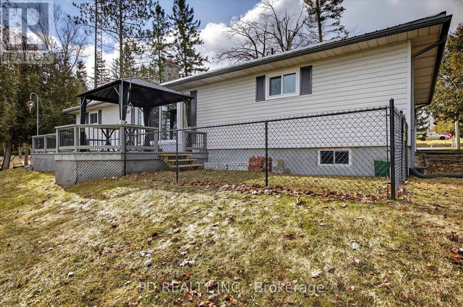 200 Charlore Park Drive, Kawartha Lakes (Omemee), Ontario  K0L 2W0 - Photo 46 - X12962642