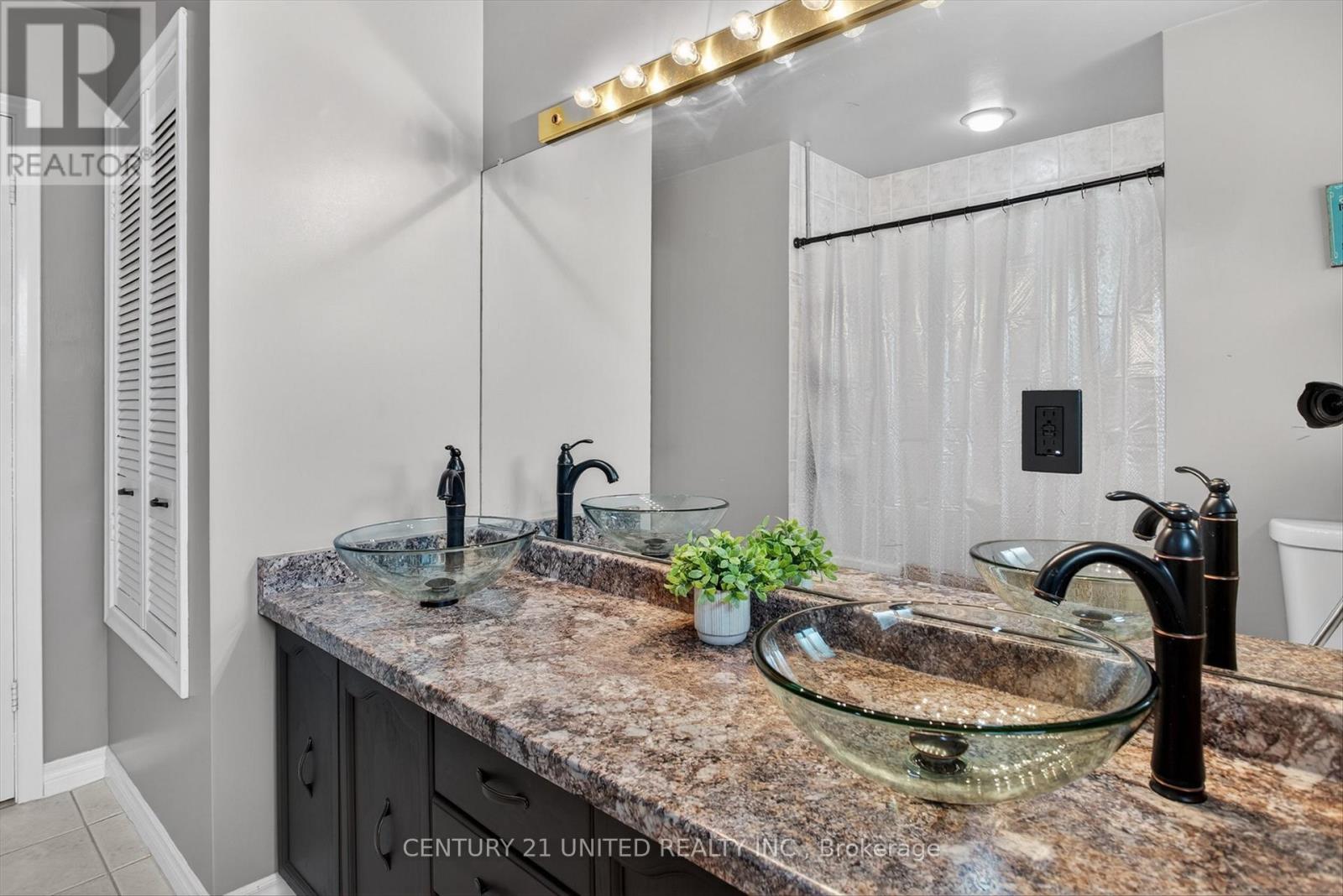 59 Kawartha Hts Boulevard, Peterborough (Monaghan Ward 2), Ontario  K9J 1N5 - Photo 23 - X12963356