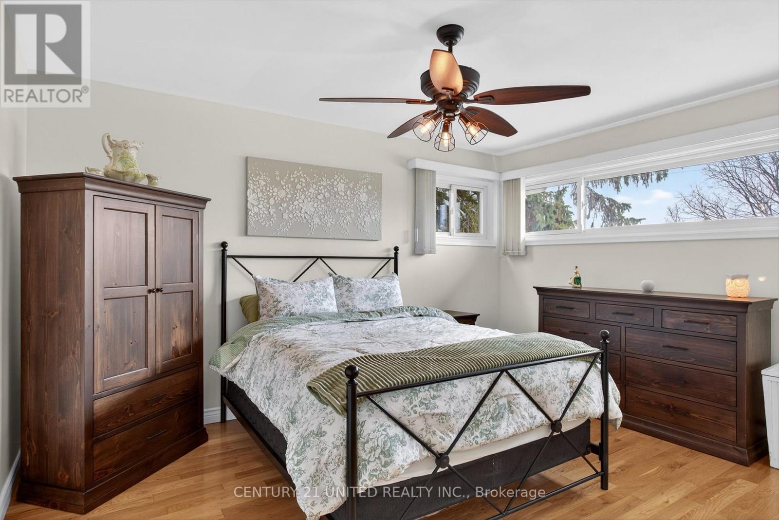 59 Kawartha Hts Boulevard, Peterborough (Monaghan Ward 2), Ontario  K9J 1N5 - Photo 4 - X12963356